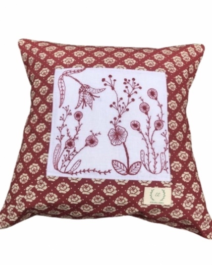 Capa de Almofada Floral Bordada - comprar online