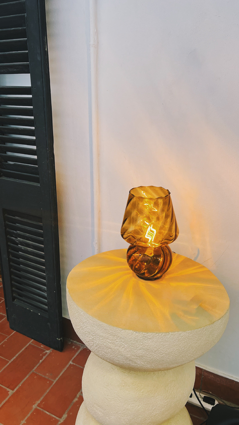 LAMPARA MEDIANA AMBAR CON EFECTO