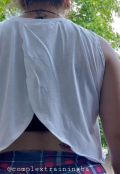 Crop Top / Pupera con abertura - Complex Training BA