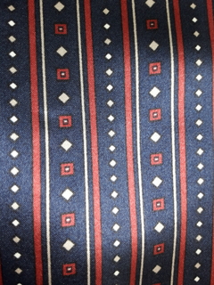 Pijama de hombre de seda. Mangas cortas y pantalón corto, estampado. en internet