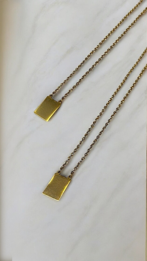 ESCAPULÁRIO MINIMALISTA DOURADO