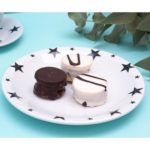 PLATO MEDIANO PORCELANA LÍNEA ESTRELLAS