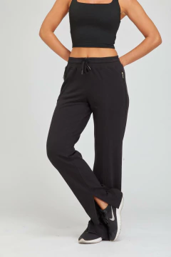 Pantalón con tajo deportivo en internet