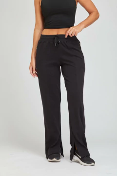Pantalón con tajo deportivo