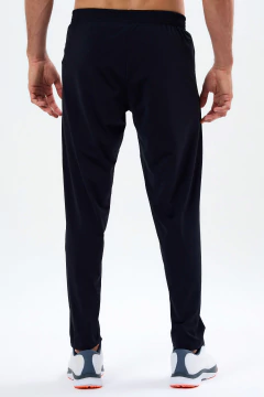 Pantalón Jackson en internet
