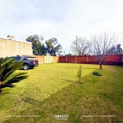 CASA SOBRE TRES LOTES CON PISCINA - STROBEL Y UNAMUNO - Grasso Inmobiliaria. Negocios inmobiliarios en la Ciudad de Mar del Plata