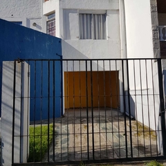 CASA EN 3 PLANTAS A DOS CUADRAS DEL MAR - THAMES - Grasso Inmobiliaria. Negocios inmobiliarios en la Ciudad de Mar del Plata