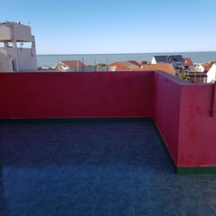 Imagen de CASA EN 3 PLANTAS A DOS CUADRAS DEL MAR - THAMES