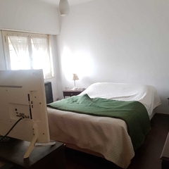 Imagen de CHALET 4 AMBIENTES EN 2 PLANTAS -AV ALIO 200