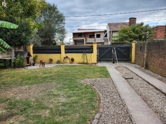 CASA EN DOS PLANTAS 3 AMBIENTES - REP. ARABE SIRIA 1500 - comprar online