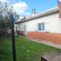 CHALET 2 AMBIENTES + DTO - 25 DE MAYO 8400 - comprar online