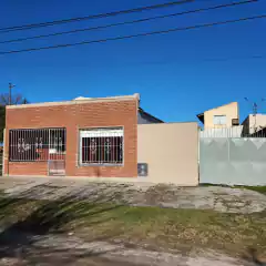 BELGRANO 9300 - CASA 3 AMBIENTES - APTO CREDITO
