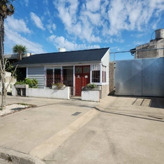 Imagen de 2 CASAS - ROSALES 6800 MAR DEL PLATA FINANCIA