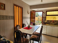 CHALET 4 AMBIENTES - BOLIVAR 7200 - tienda online
