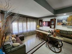 CHALET 4 AMBIENTES - BOLIVAR 7200 en internet