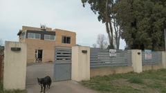 CASA MODERNA EN DOS PLANTAS EN LA CALETA MAR CHIQUITA - Grasso Inmobiliaria. Negocios inmobiliarios en la Ciudad de Mar del Plata