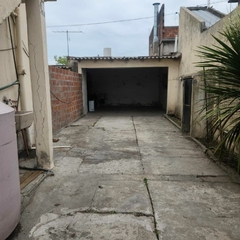 CHALET + DEPARTAMENTO EN PLANTA ALTA - FALUCHO 7100 en internet
