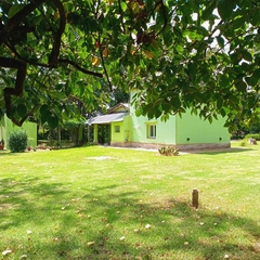 CASA DE CAMPO SOBRE 10.500M2 - PADRE VARETTO 400 ACCESO A SIERRA DE LOS PADRES ZONA COMERCIAL - Grasso Inmobiliaria. Negocios inmobiliarios en la Ciudad de Mar del Plata
