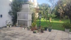 Imagen de CHALET 4 AMBIENTES - BROWN 9000 MAR DEL PLATA APTO CREDITO