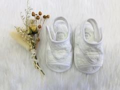 Sandalia con velcro - comprar online