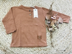 Remera León