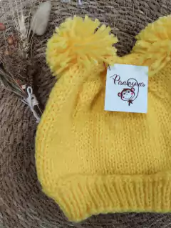 Gorro Mediano Doble Pompón - comprar online