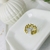 Anillo dorado estrellas en internet