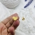 Aros dorados corazon con relieve