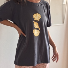 remera oversize caracoles en internet