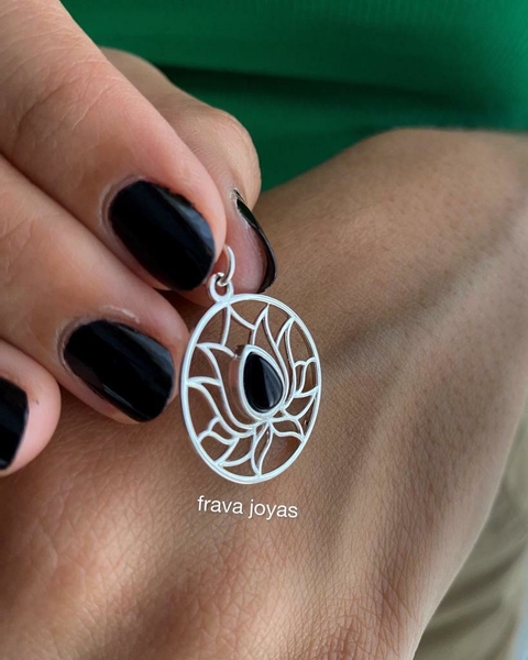 Flor de Loto con piedra