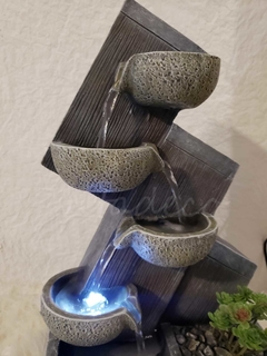 Fuente de Agua grande con luz - VITA DECO