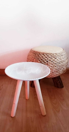 Mesa Grecia Deco madera tallada 31 cm en internet