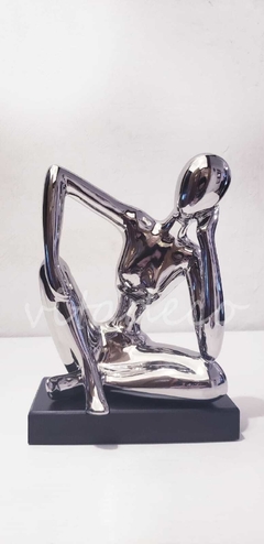 Escultura con soporte