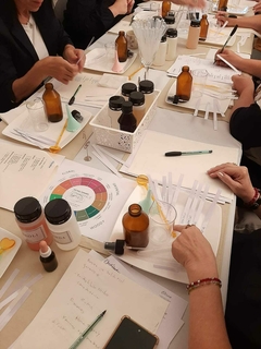 Imagen de 19/10/2024 - Workshop VELAS & PERFUMES - CERRADO