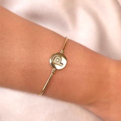 Bracelete Letra P Cravejada Click banhado em ouro 18k