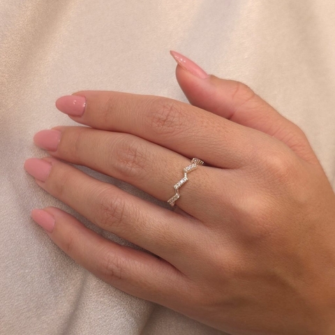 Anel Zig-Zag Cravejado Cristal banhado em Prata