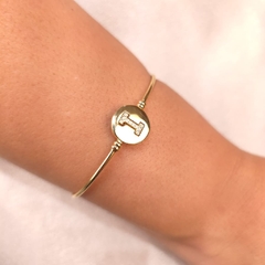 Bracelete Letra I Cravejada Click banhado em ouro 18k