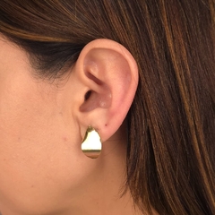 Brinco Gota Orgânico banhado em ouro 18k