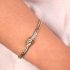 Bracelete Nó Dois Fios Liso e Torcido Dourado Steel - comprar online
