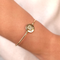 Bracelete Letra R Cravejada Click banhado em ouro 18k