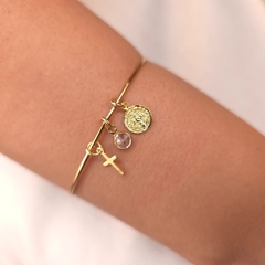 Bracelete Pingentes Cruz, São Bento e Ponto de Luz banhado em ouro 18k