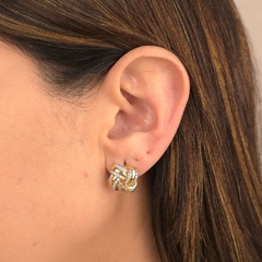 Brinco Nó Cravejado e Rodinado banhado em ouro 18k