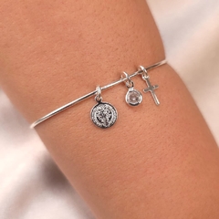 Bracelete Pingentes Cruz, São Bento e Ponto de Luz banhado em Prata