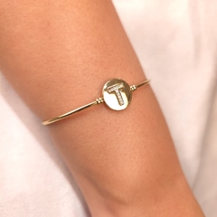 Bracelete Letra T Cravejada Click banhado em ouro 18k