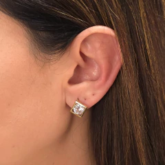 Brinco G Quadrado Cristal banhado em ouro 18k