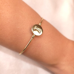 Bracelete Letra I Cravejada Click banhado em ouro 18k - comprar online