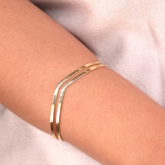 Bracelete em "V" com 1 Corte 6mm banhado em ouro 18k