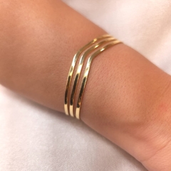 Bracelete em "V" com 2 Cortes 10mm banhado em ouro 18k - comprar online