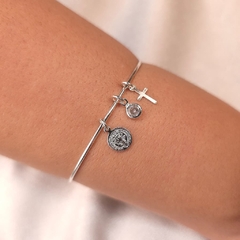 Bracelete Pingentes Cruz, São Bento e Ponto de Luz banhado em Prata - comprar online