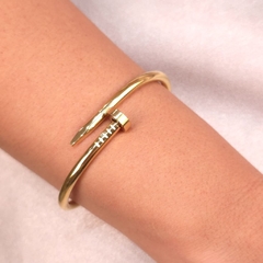 Bracelete Prego Marcado Dourado Steel